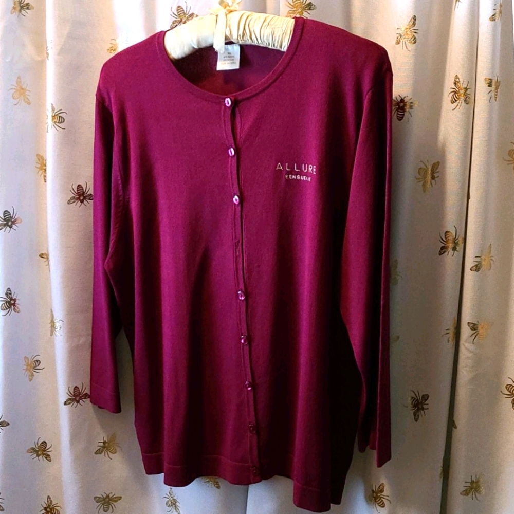 CHANEL UNIFORM TOP